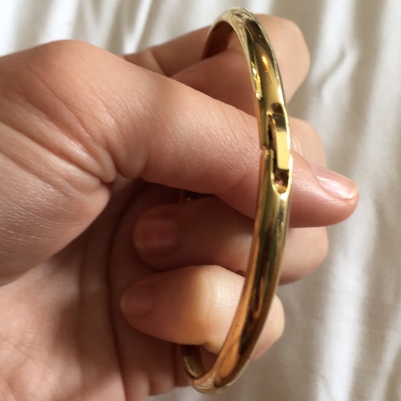 Gold bracelets - Picture 2 of 3